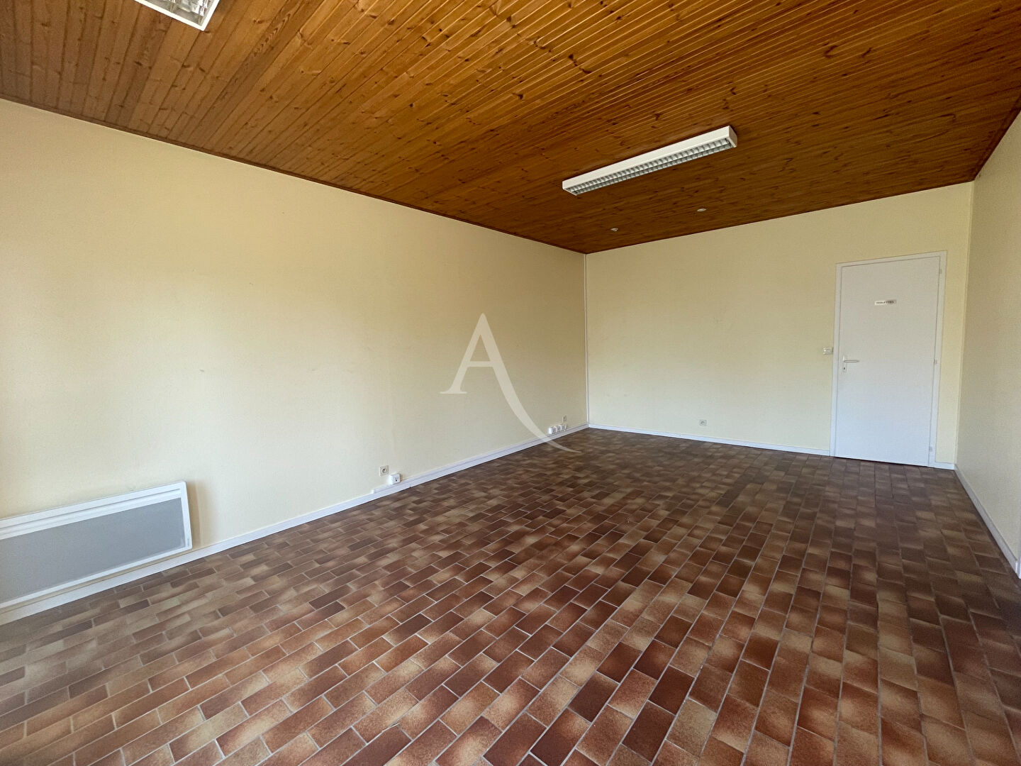 Photo Local commercial Longeville Sur Mer 74 m2 image 3/5