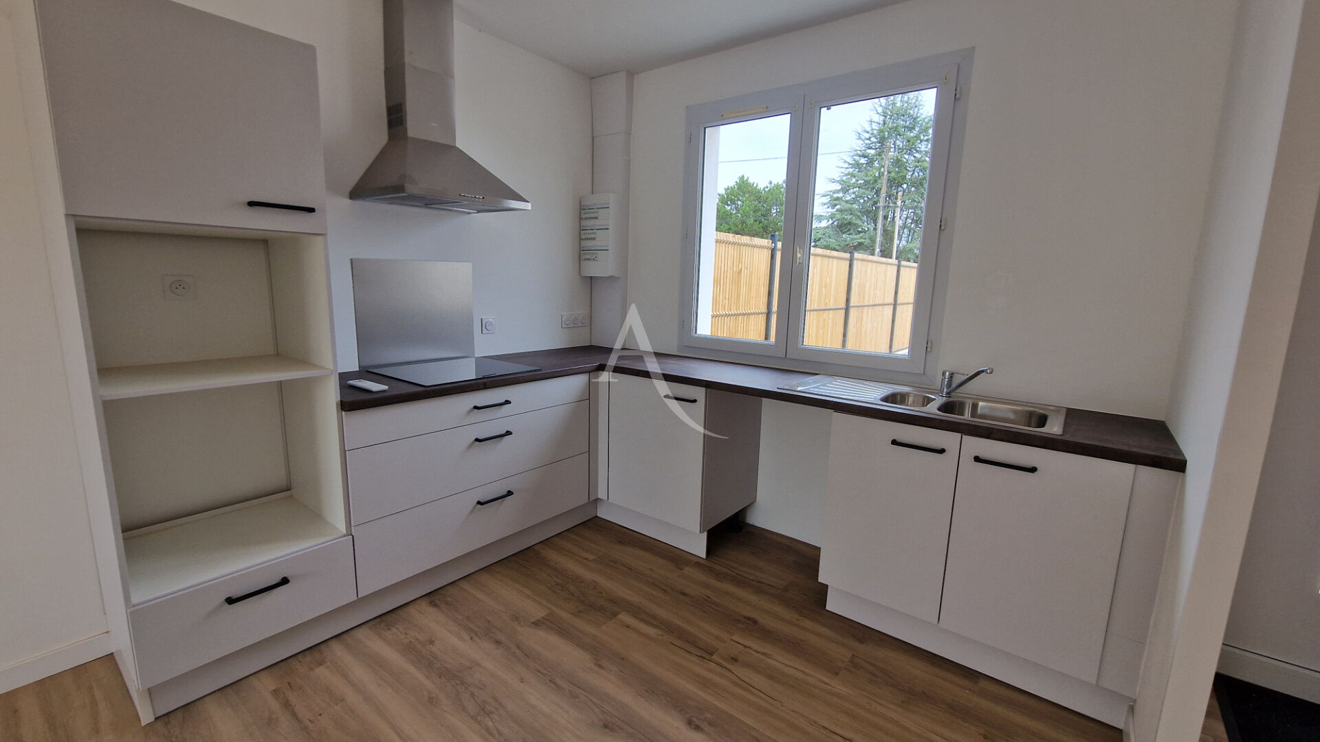 Photo Maison entièrement rénovée entre bourg et mer image 3/6