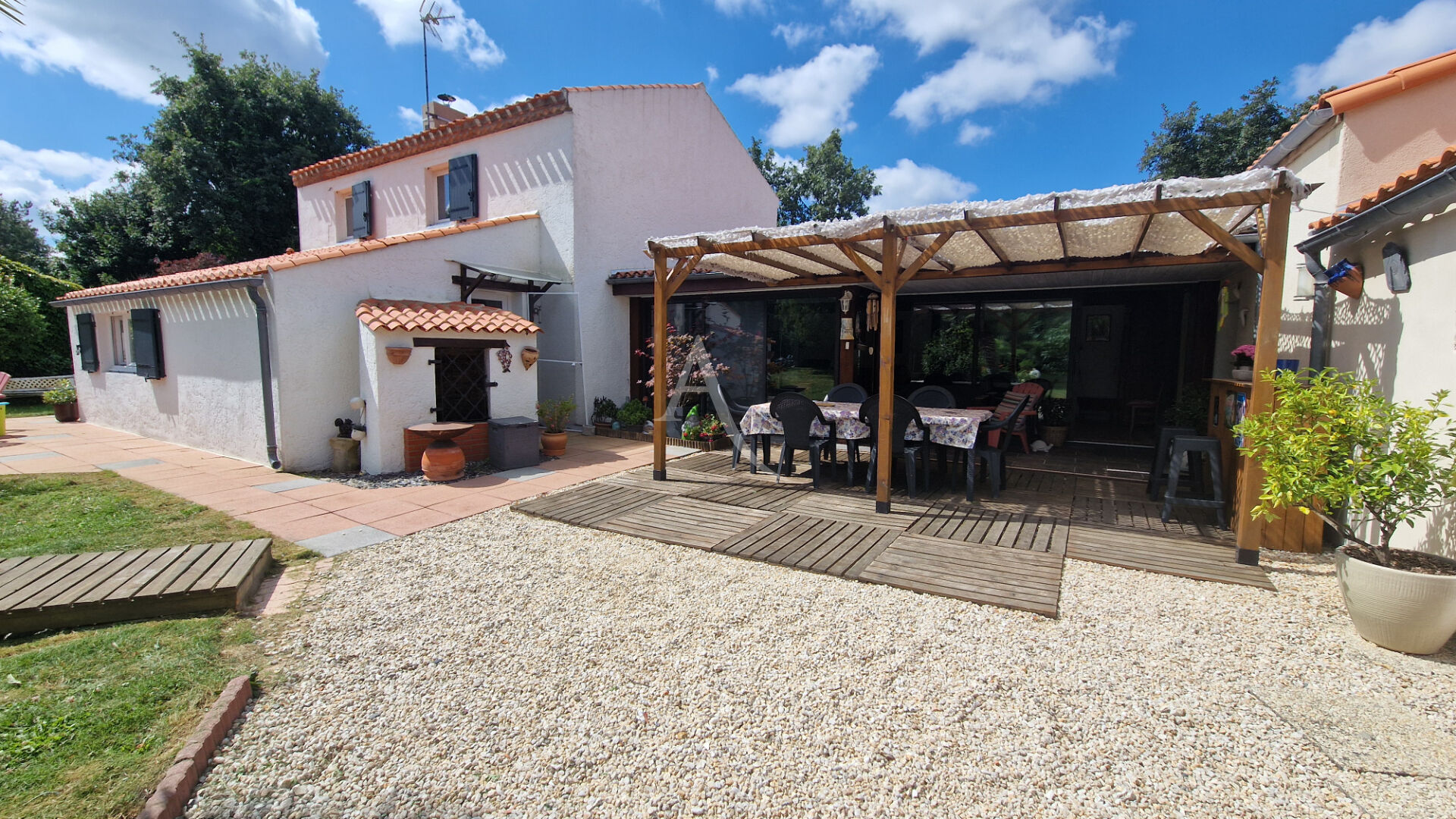 Photo Maison de caractère Grosbreuil image 1/6