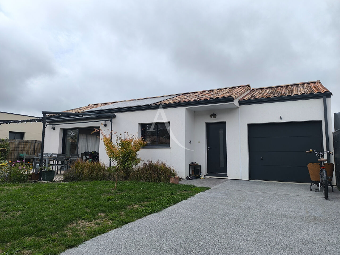 Maison récente de plain-pied . Quartier recherché proche collège