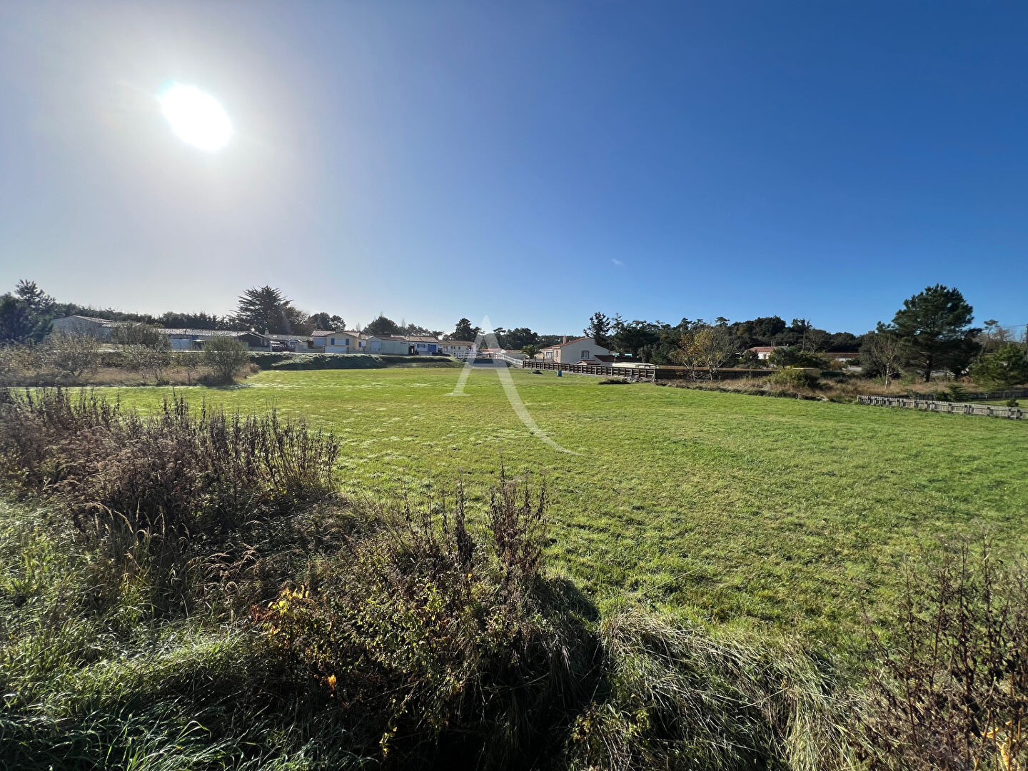 Photo Terrain Longeville Sur Mer 1699 m2 image 1/3