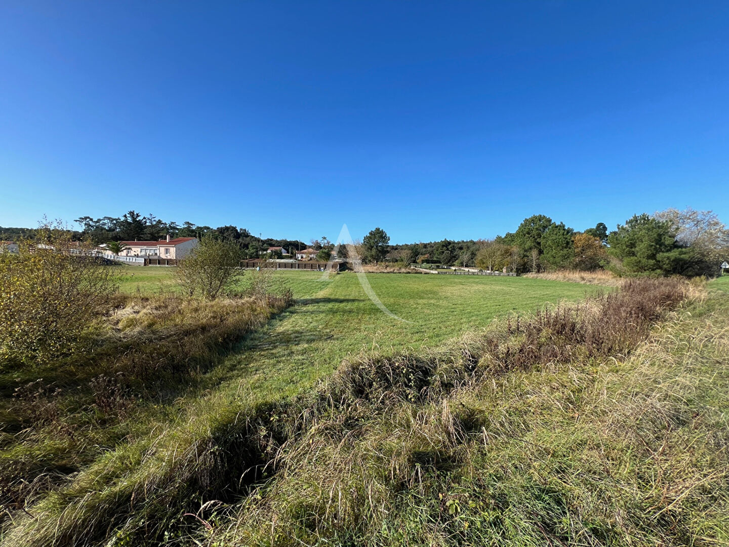 Photo Terrain Longeville Sur Mer 1699 m2 image 2/3