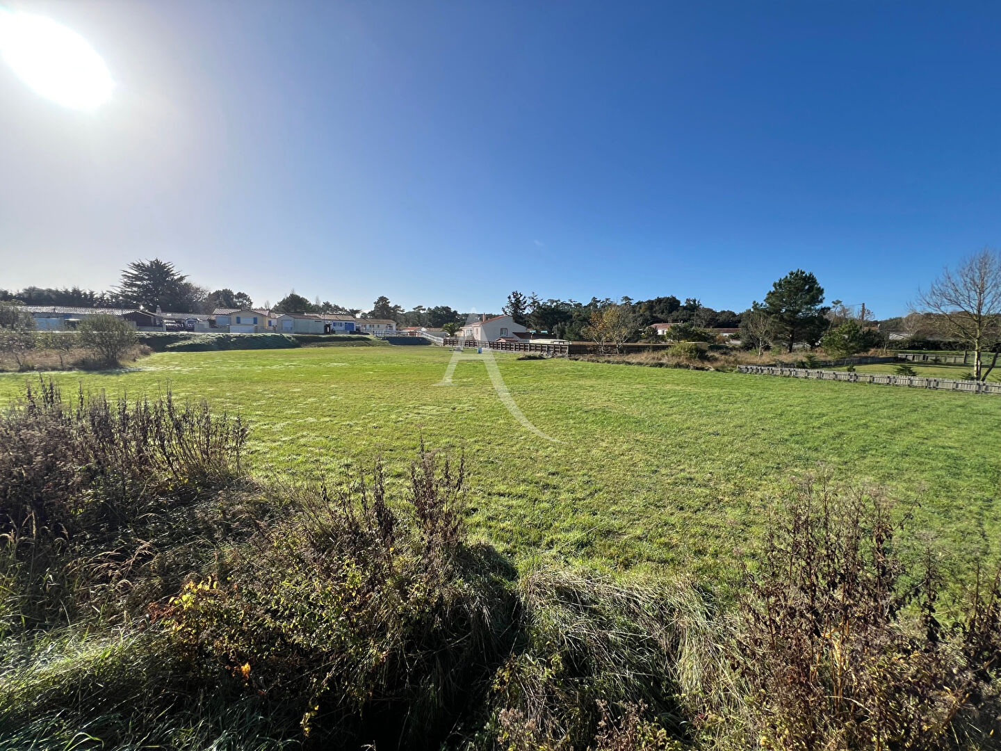 Photo Terrain Longeville Sur Mer 1699 m2 image 3/3