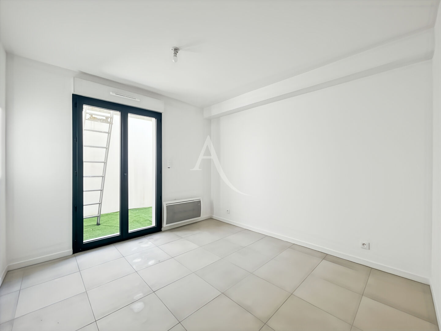 Photo APPARTEMENT F2 AVEC EXTERIEUR (30.83m²) image 3/4