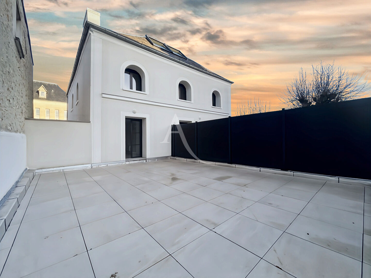 APPARTEMENT AVEC TERRASSE DE 45M², 2 CHAMBRES, CENTRE-VILLE HISTORIQUE