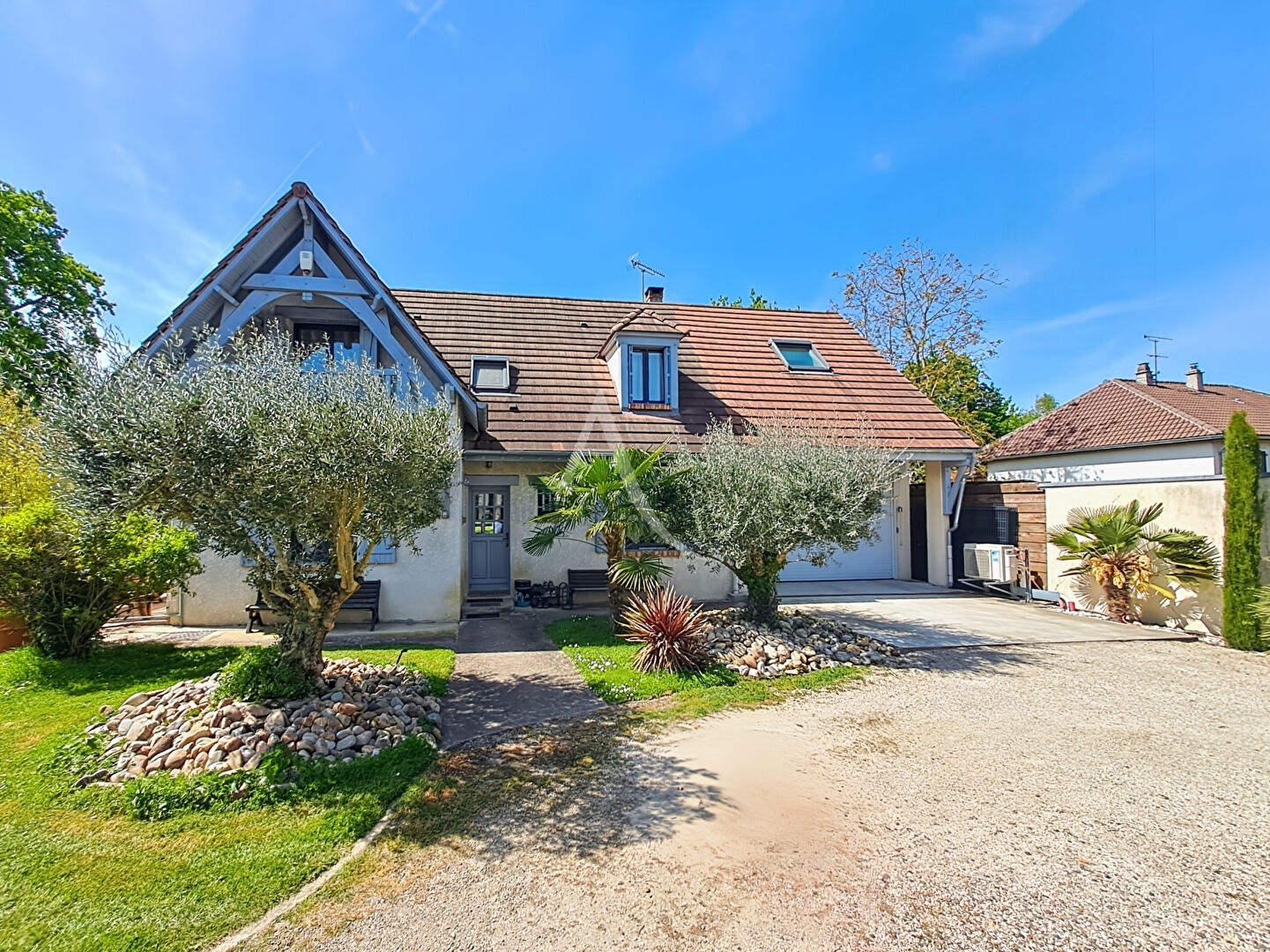 Agence immobilière de 
 L'Adresse  MASSY OPERA - L'ADRESSE ARPAJON 

