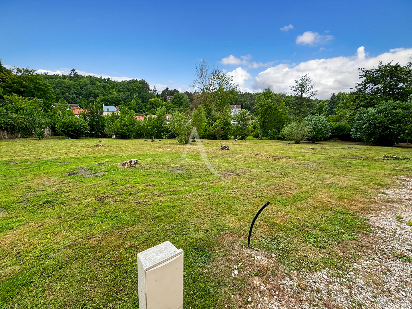 TERRAIN À VENDRE - SACLAS CENTRE-VILLE - 1589 m²