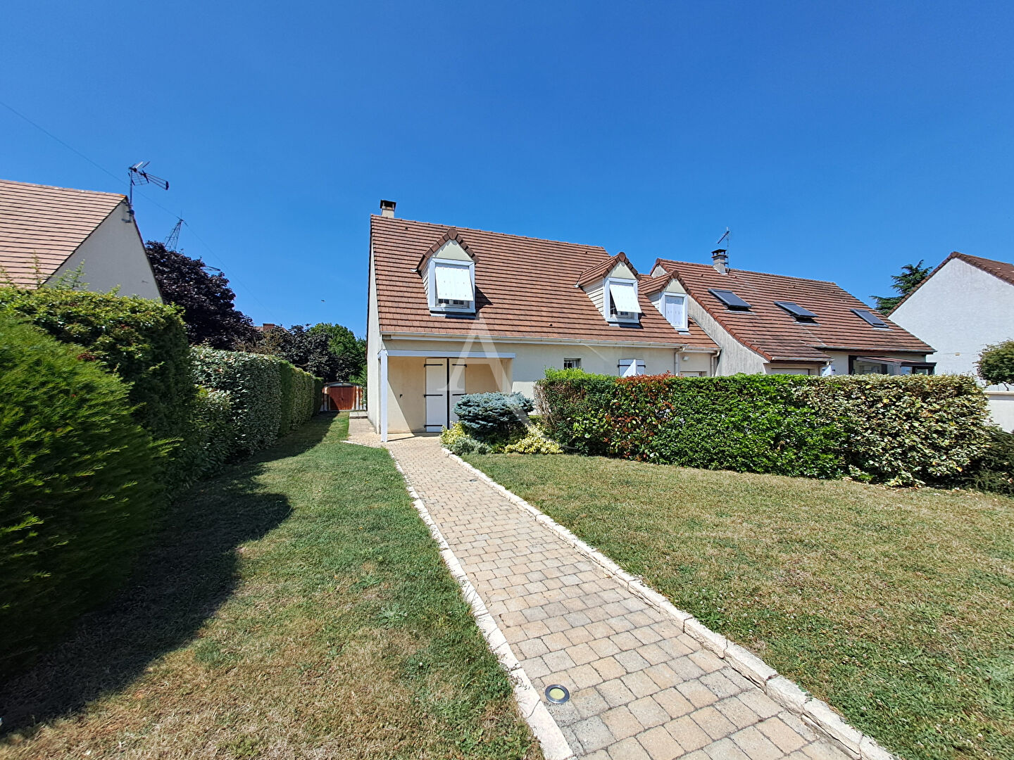 Agence immobilière de 
 L'Adresse  MASSY OPERA - L'ADRESSE ARPAJON 
