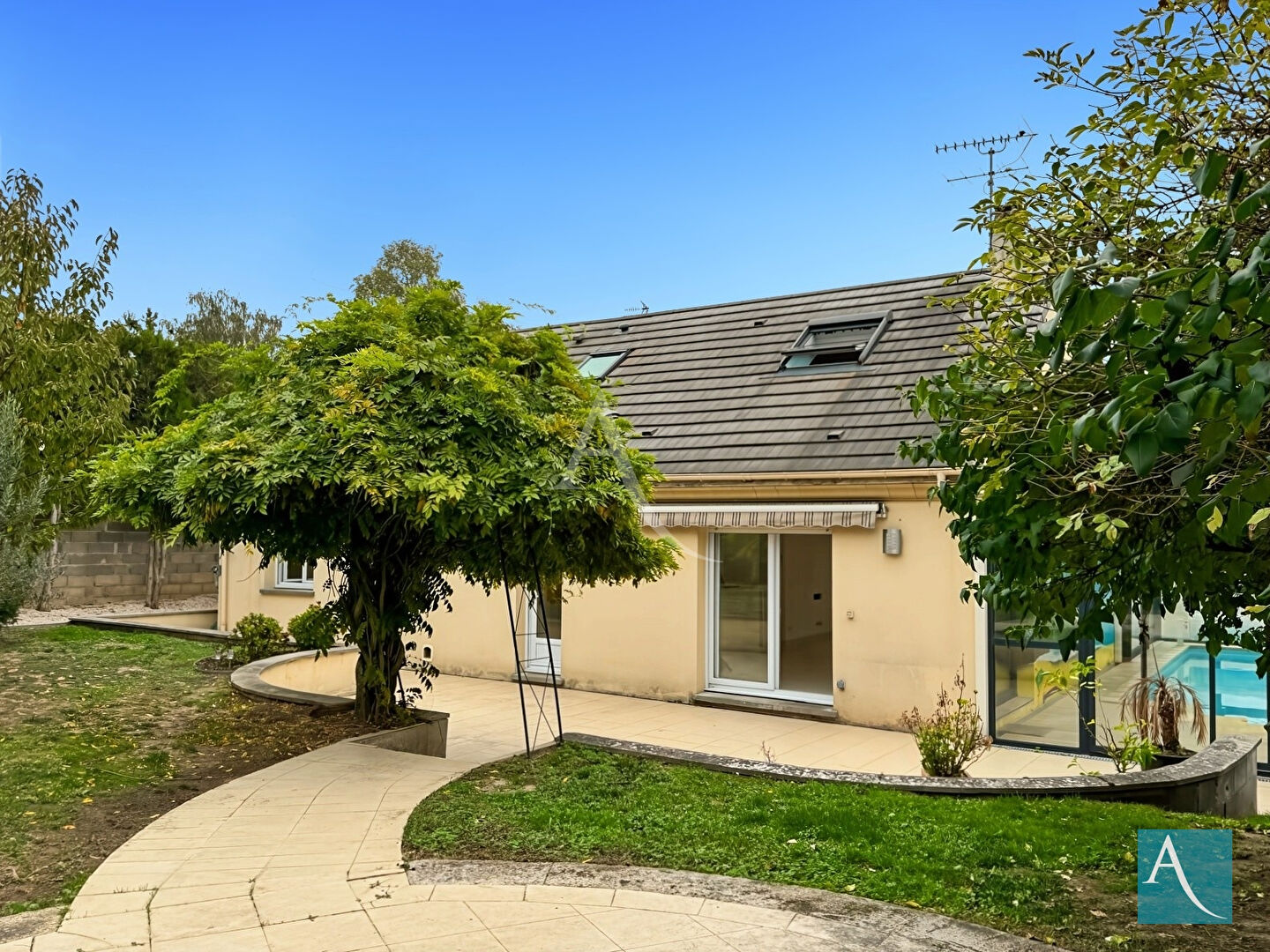 Agence immobilière de 
 L'Adresse  MASSY OPERA - L'ADRESSE ARPAJON 
