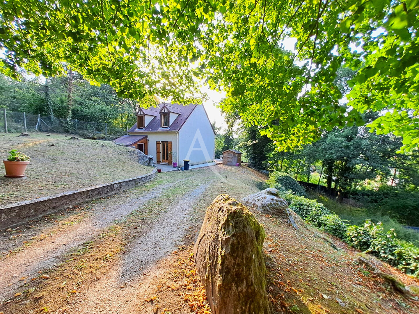 PAVILLON INDIVIDUEL SUR SACLAS