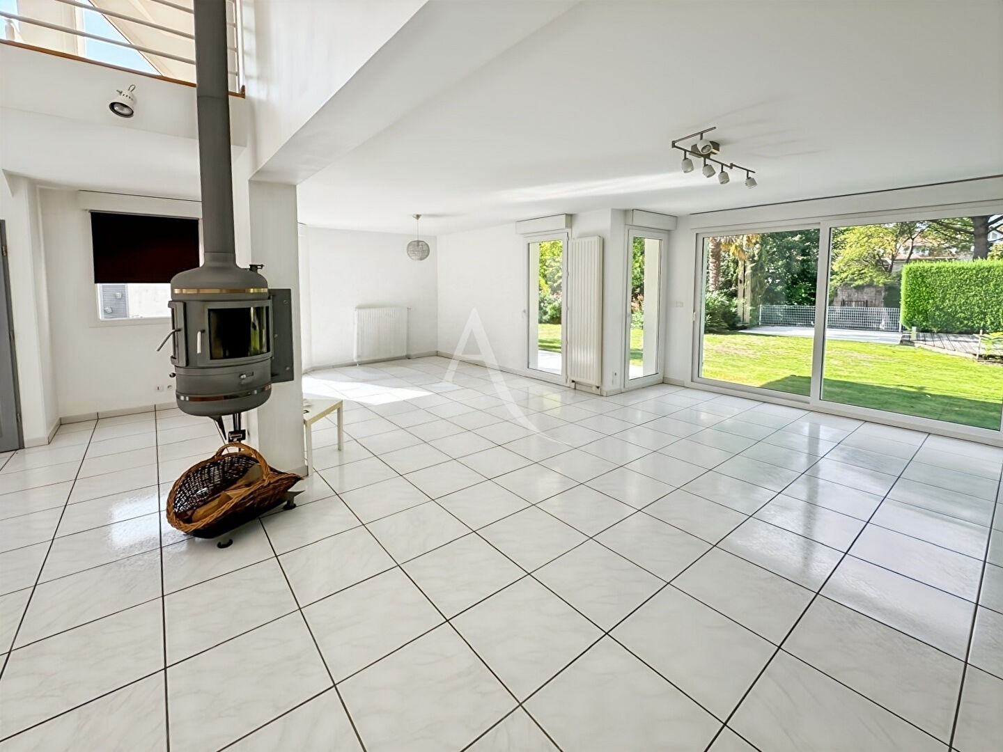 Maison d'Exception en Centre-Ville d'Arpajon  !