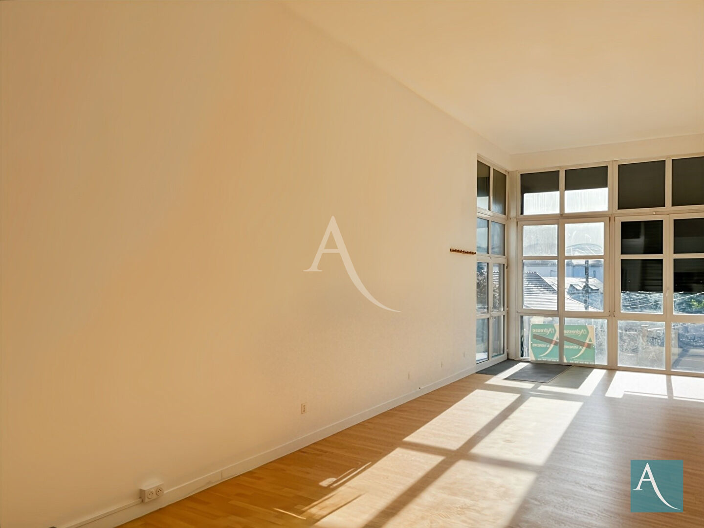 Photo IMMEUBLE DE RAPPORT  QUARTIER SAINT-MARTIN  ÉTAMPES image 4/6