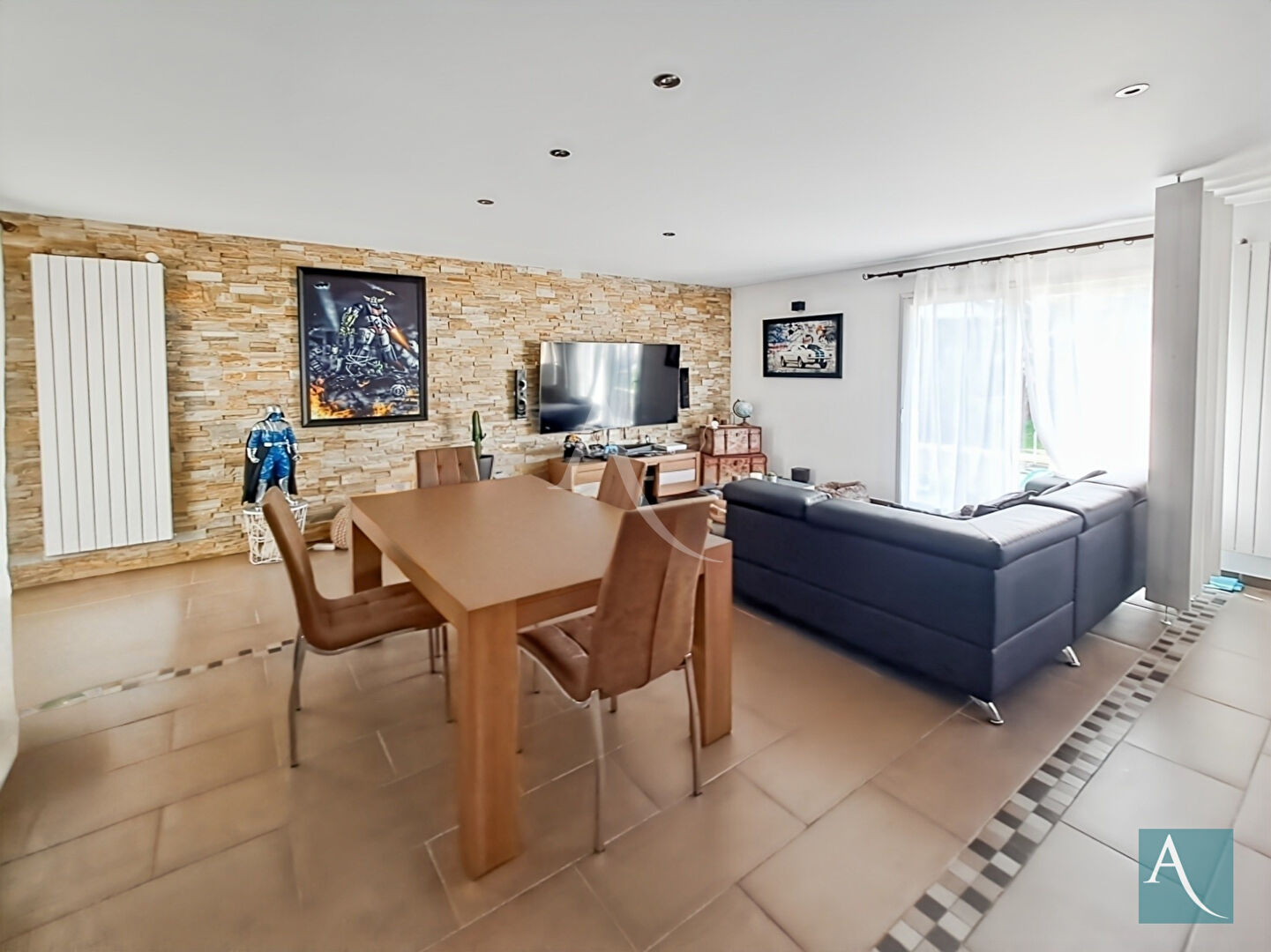 Photo Maison Plain-Pied à Saint Germain Les Arpajon 5 pièces, 3 chambres image 2/6