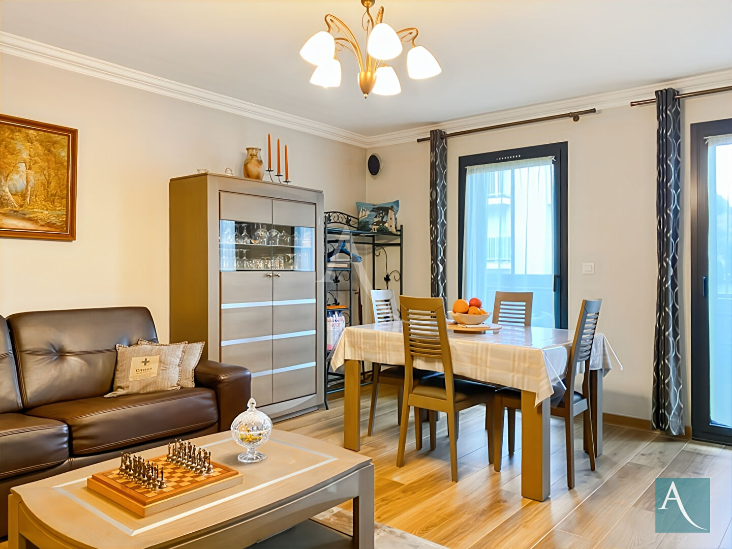 Photo Appartement T3 - 71.29 m²  - hypercentre, balcon filant, double stationnement - Arpajon 91290 image 5/6