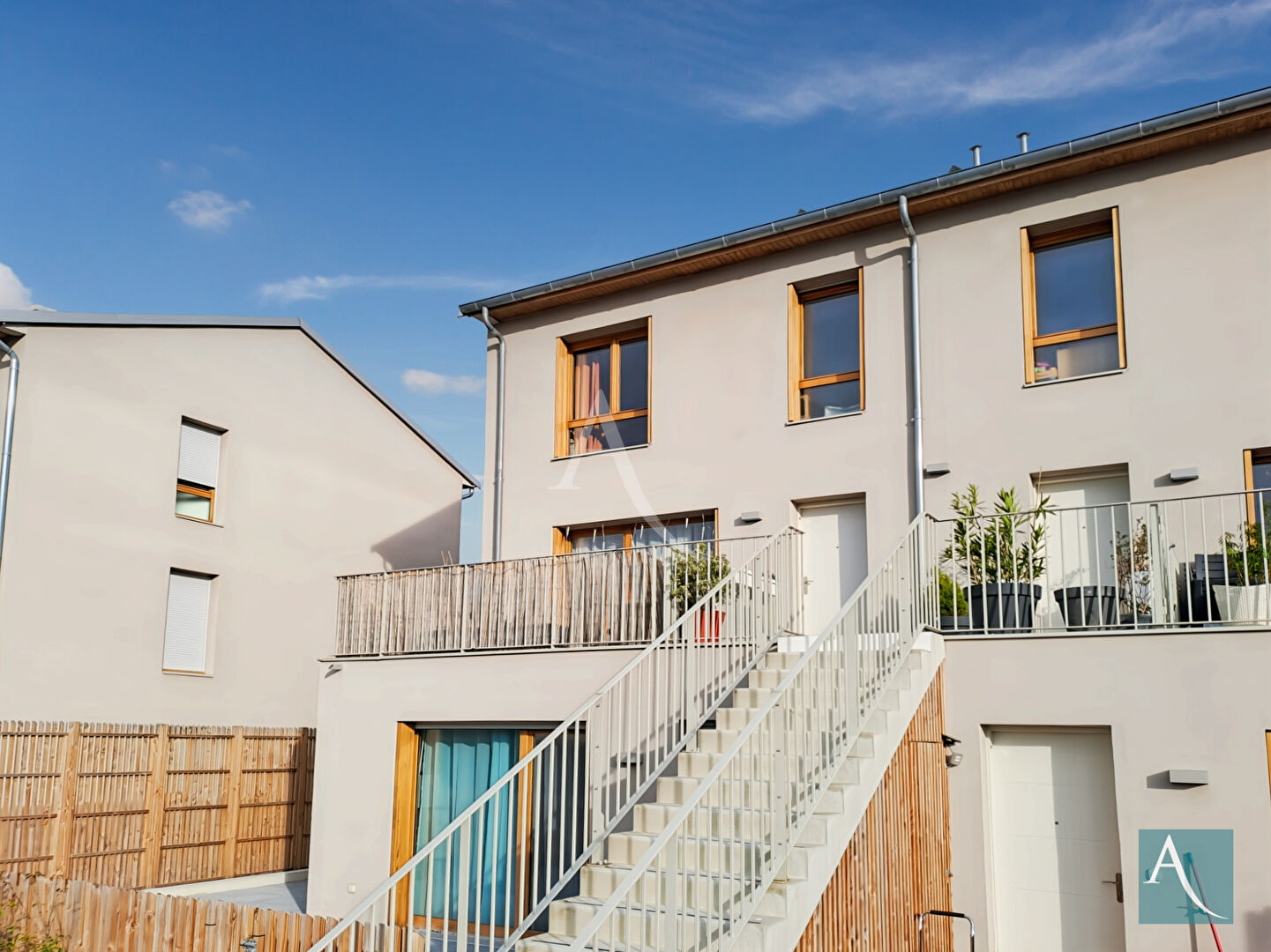 Agence immobilière de 
 L'Adresse  MASSY OPERA - L'ADRESSE ARPAJON 
