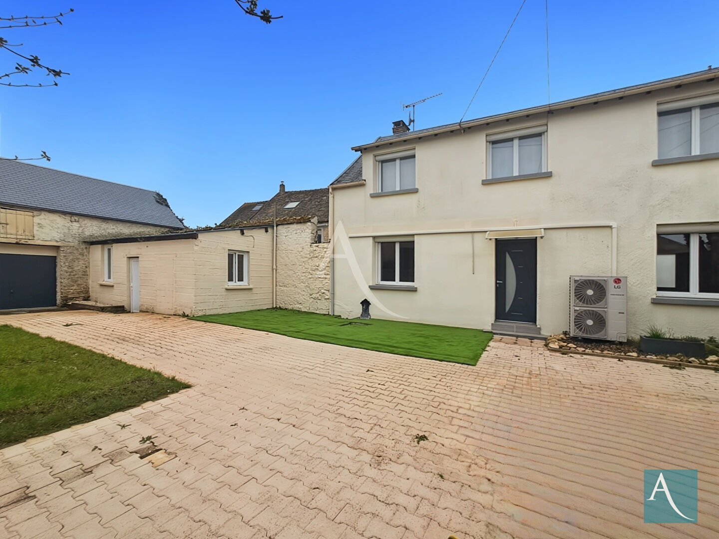 Agence immobilière de L'Adresse  MASSY OPERA - AGENCE DE LA MAIRIE