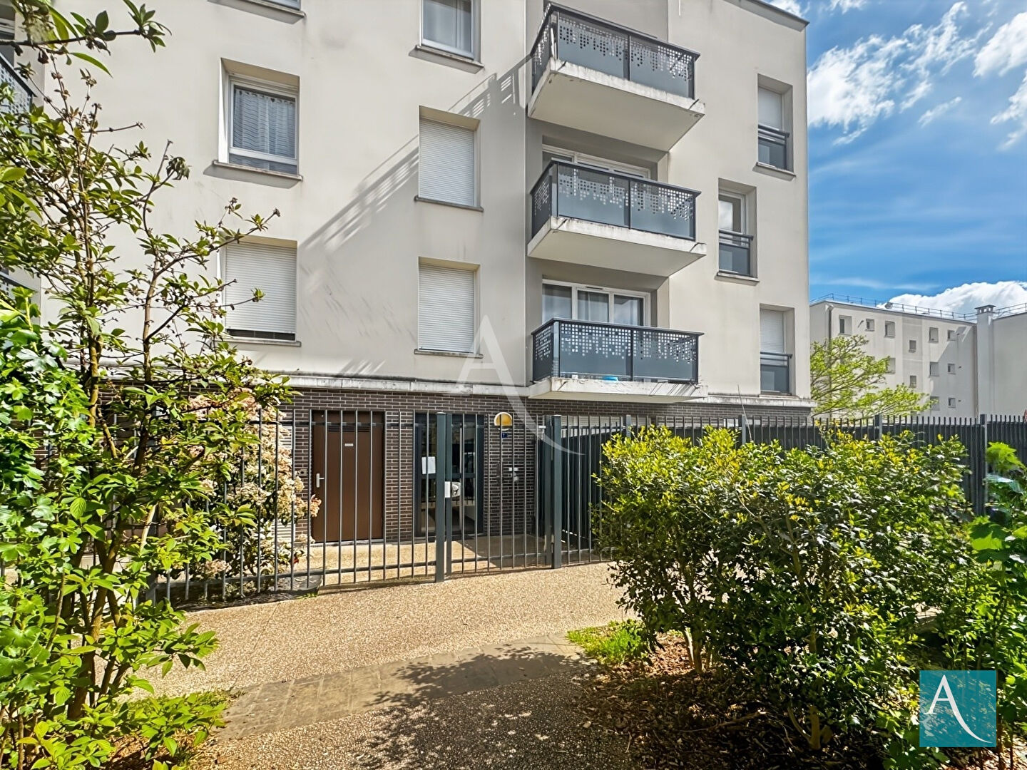 Agence immobilière de 
 L'Adresse  MASSY OPERA - L'ADRESSE ARPAJON 
