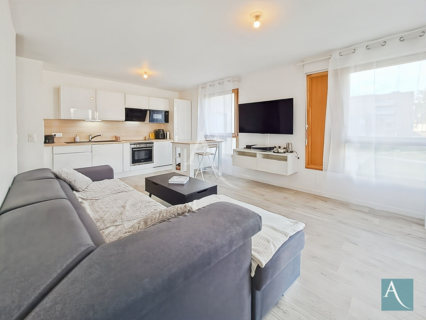 Agence immobilière de 
 L'Adresse  MASSY OPERA - L'ADRESSE ARPAJON 
