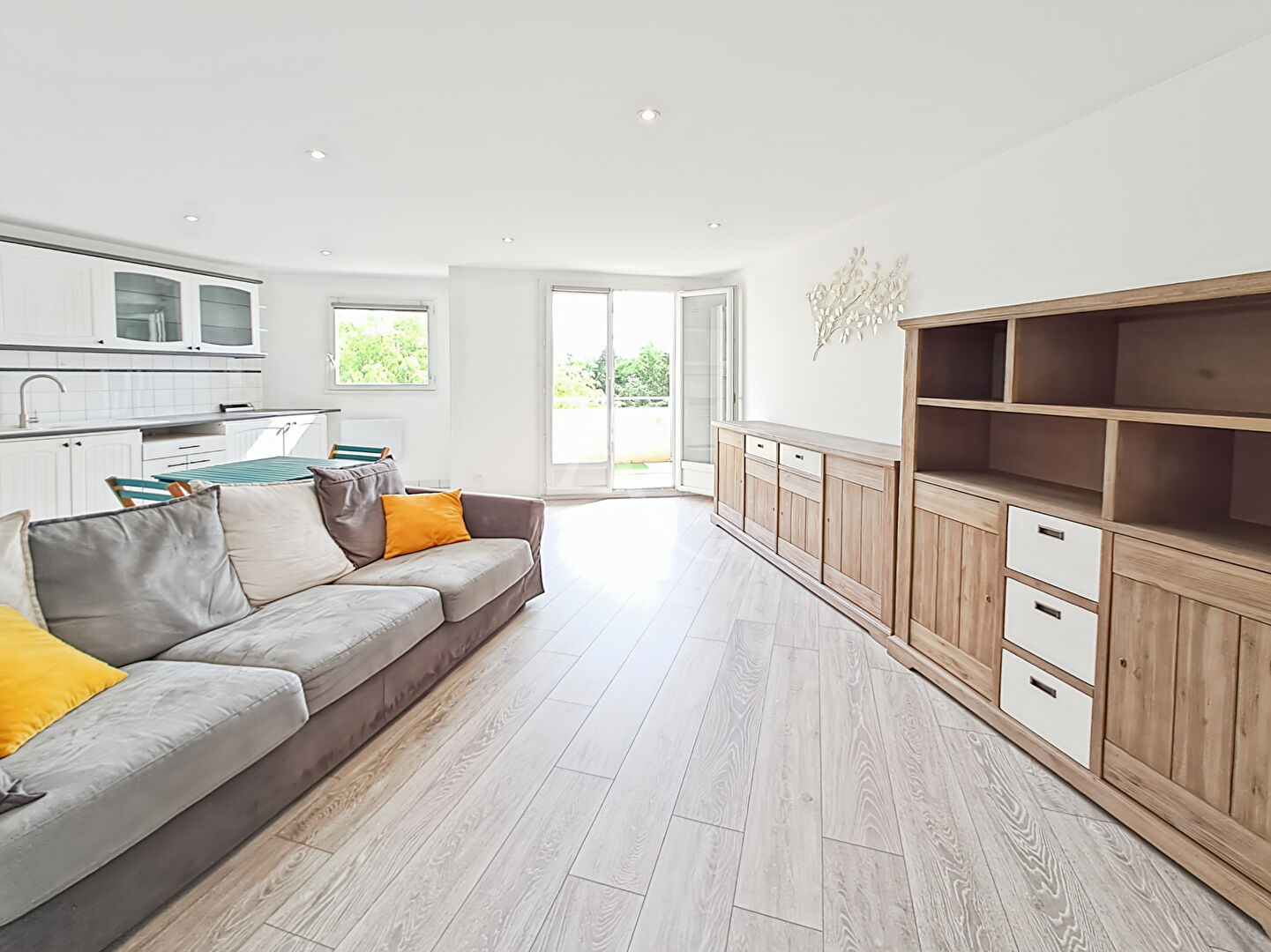 Agence immobilière de 
 L'Adresse  MASSY OPERA - L'ADRESSE ARPAJON 
