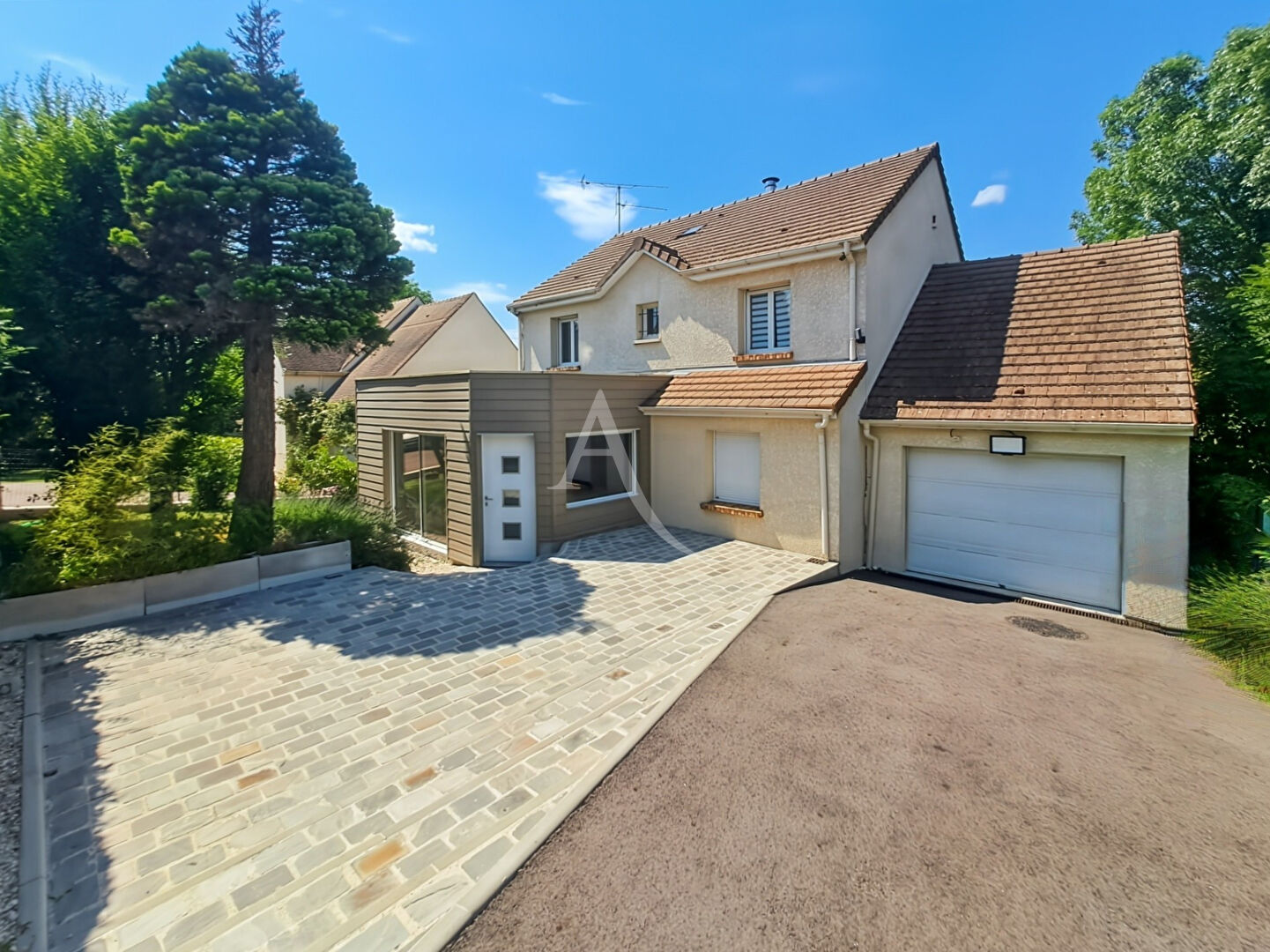Agence immobilière de 
 L'Adresse  MASSY OPERA - L'ADRESSE ARPAJON 
