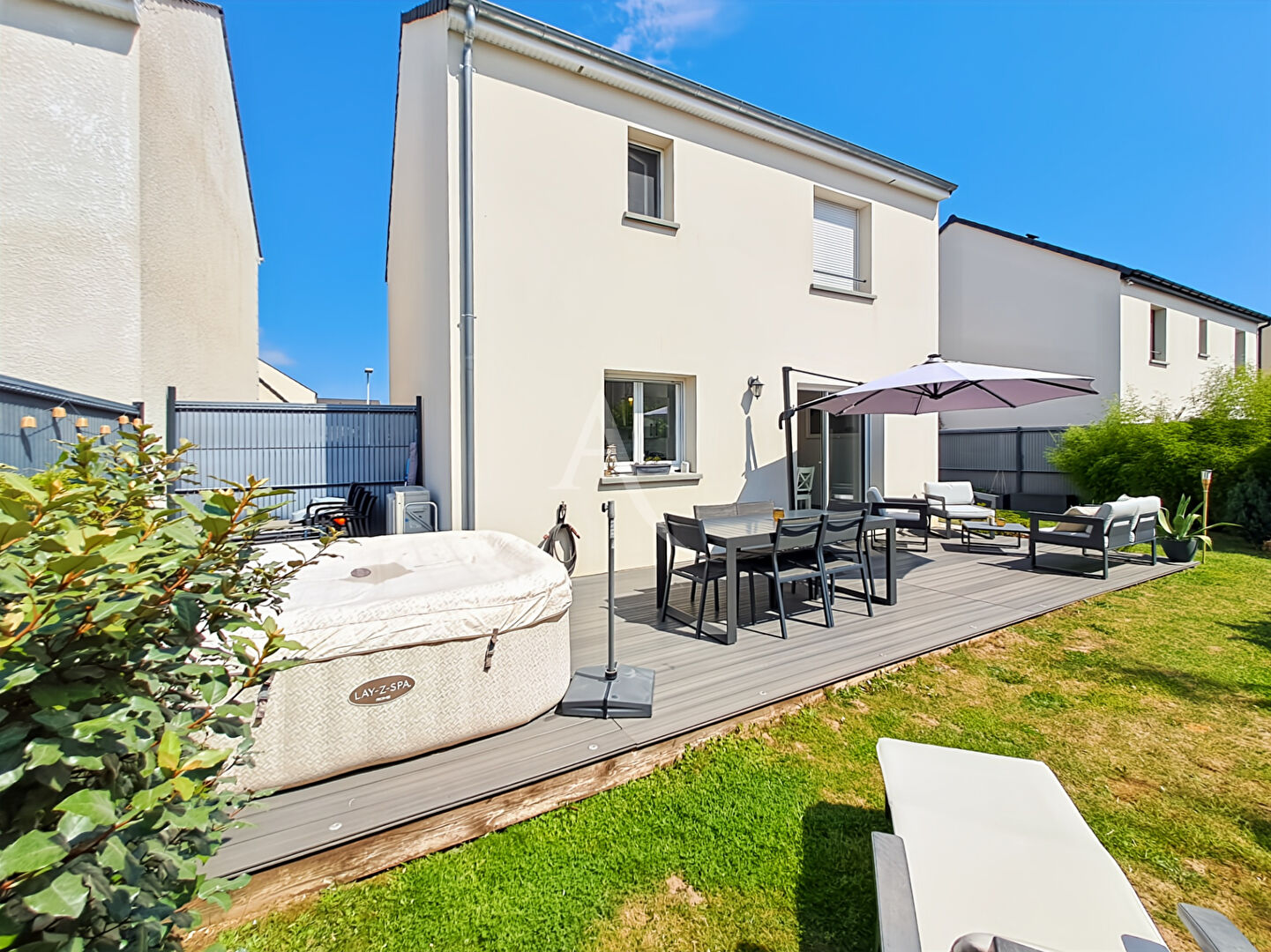 Agence immobilière de 
 L'Adresse  MASSY OPERA - L'ADRESSE ARPAJON 

