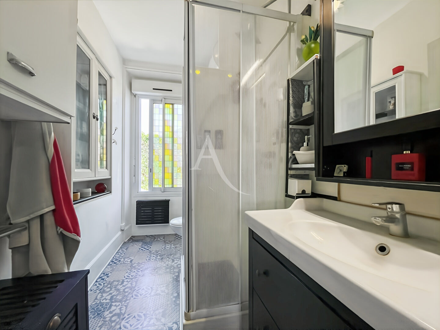 Photo APPARTEMENT CENTRE-VILLE AVEC 2 CHAMBRES image 3/6