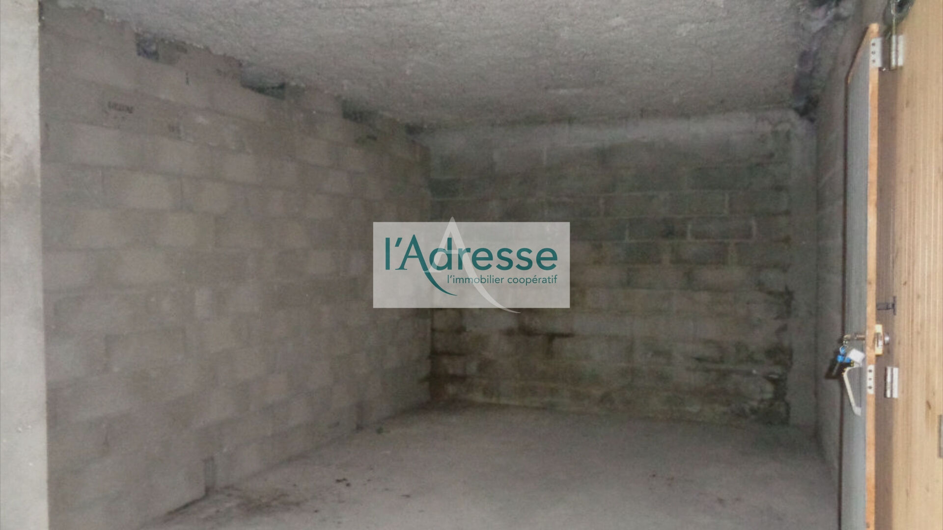 Box LONGJUMEAU 12 m²