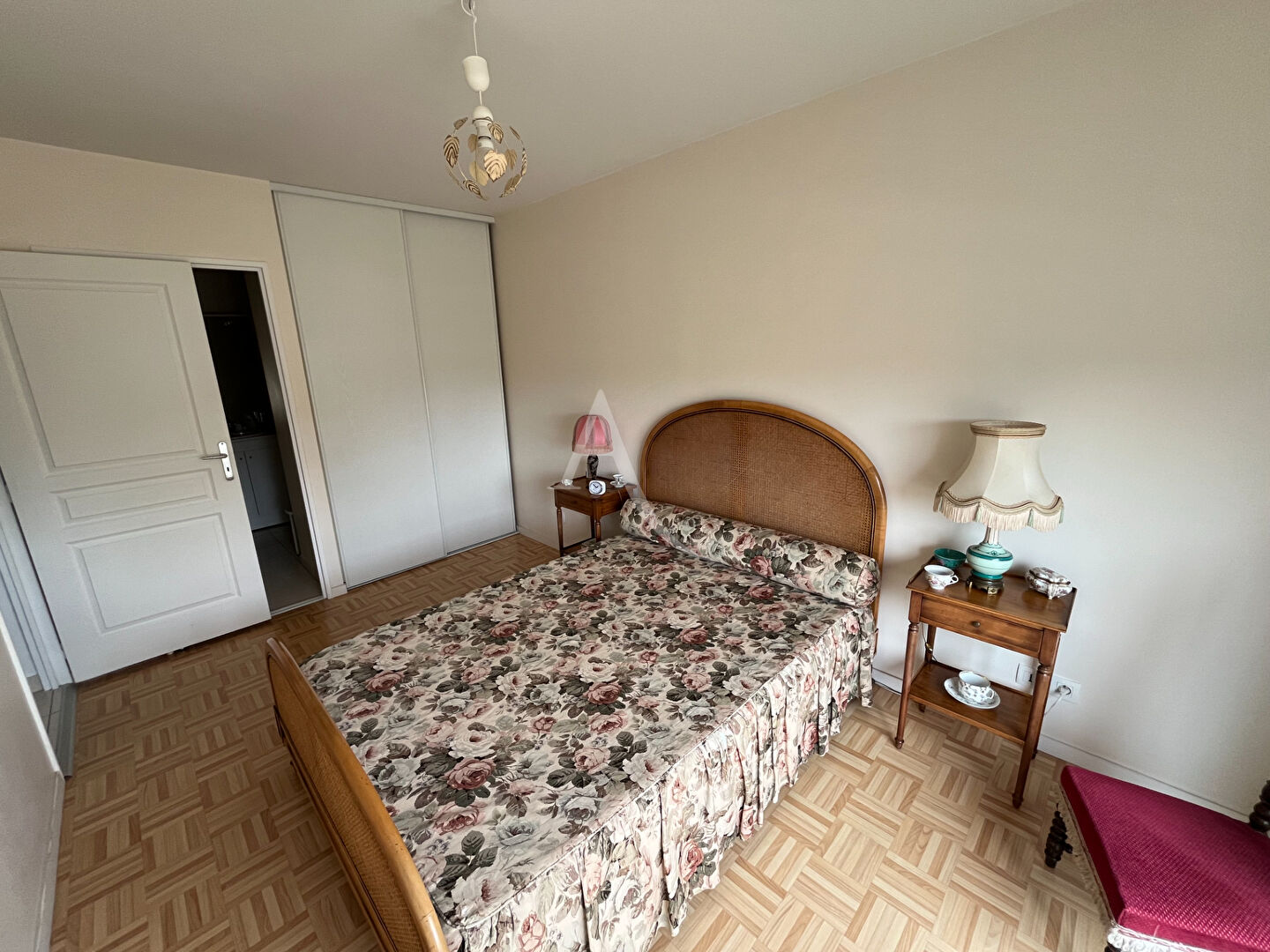 Photo CHATEAU RENAULT - APPT T2 image 5/6