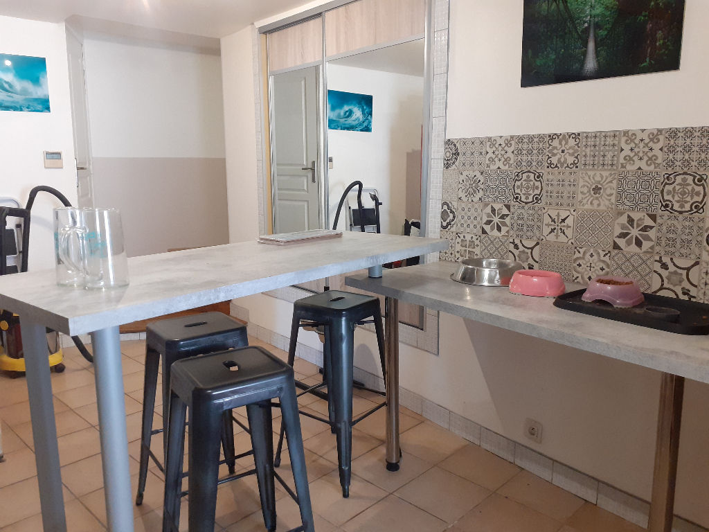 Photo Immeuble Laroque Timbaut 11 pièce(s) 270 m2 image 4/6