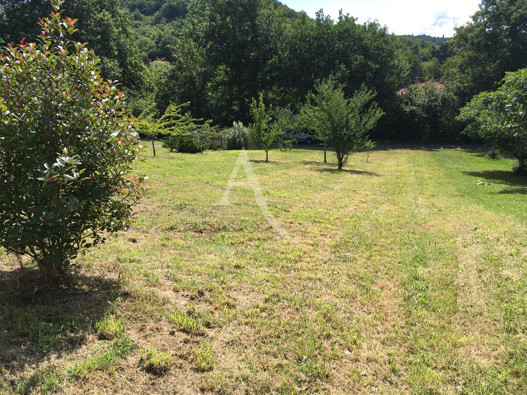 Photo Terrain à bâtir Bon Encontre 880 m2 situation dominante image 2/3