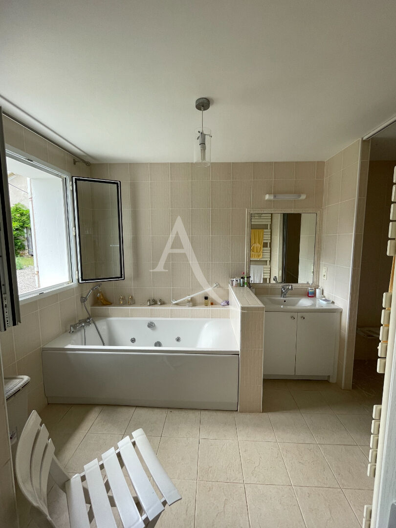 Photo Sublime propriété au calme à 10 min d'Agen, piscine, court de tennis et dépendances image 6/6