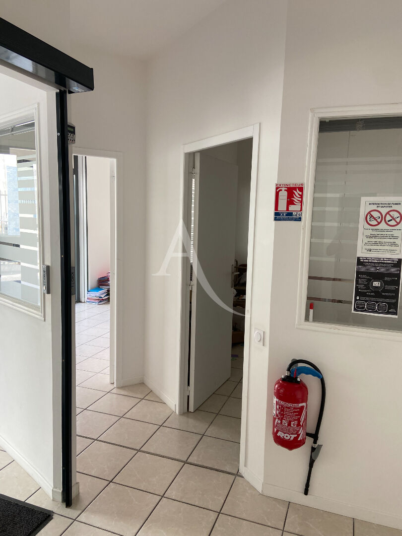 Photo Local commercial ou Bureaux Agen 130 m2 image 2/6