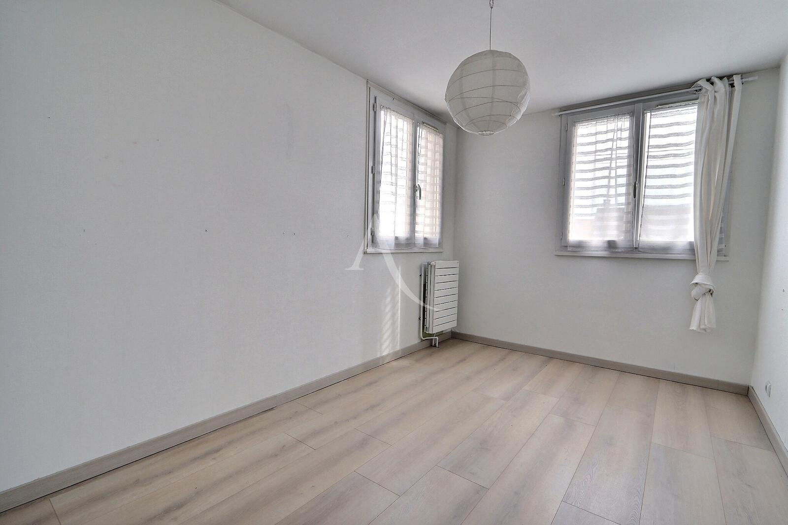 Photo Appartement Mitry Mory 5 pièces 101.51 m2 image 6/6