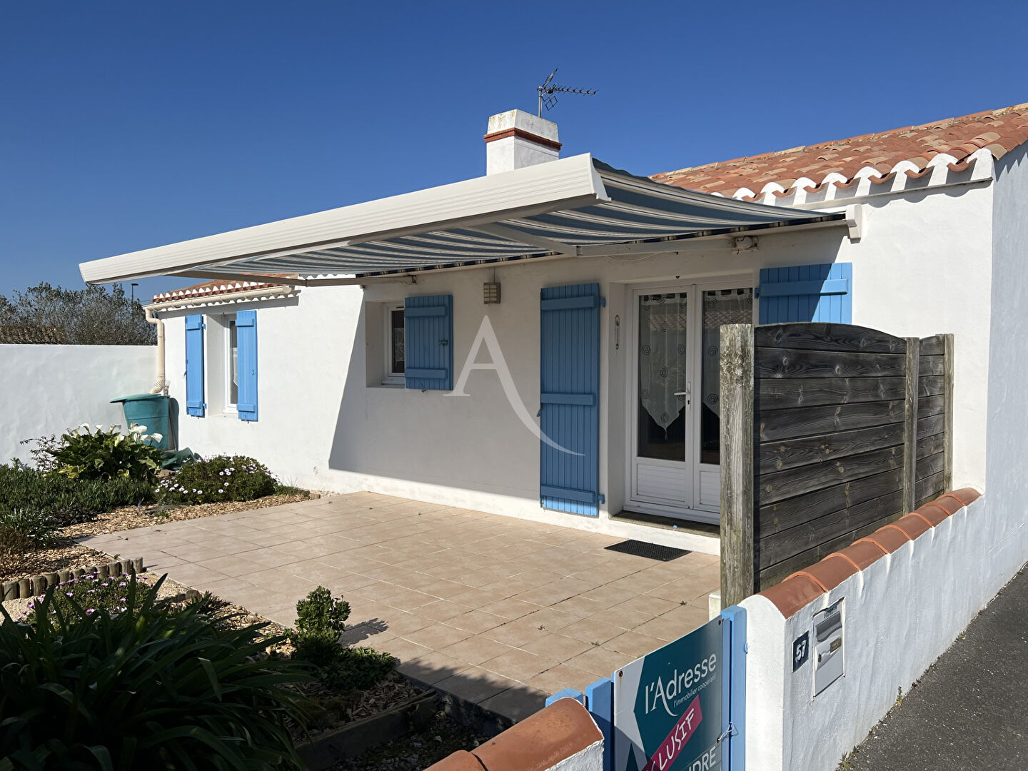 Agence immobilière de 
 Les embruns Immobilier - L'ADRESSE NOIRMOUTIER 
