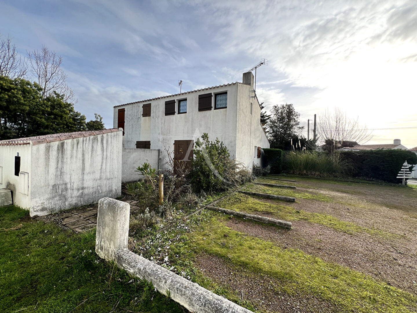 Agence immobilière de 
 Les embruns Immobilier - L'ADRESSE NOIRMOUTIER 
