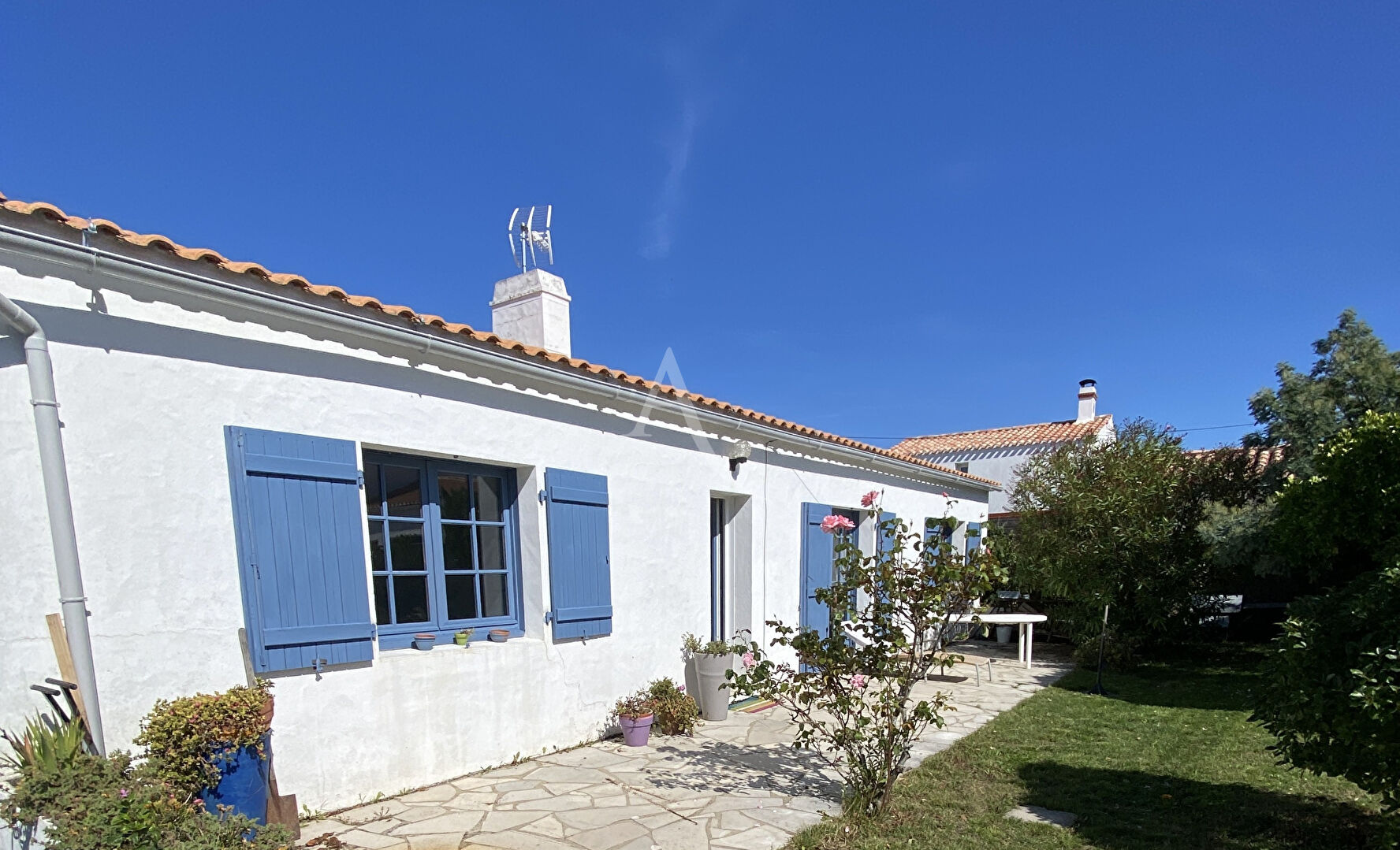 Agence immobilière de 
 Les embruns Immobilier - L'ADRESSE NOIRMOUTIER 

