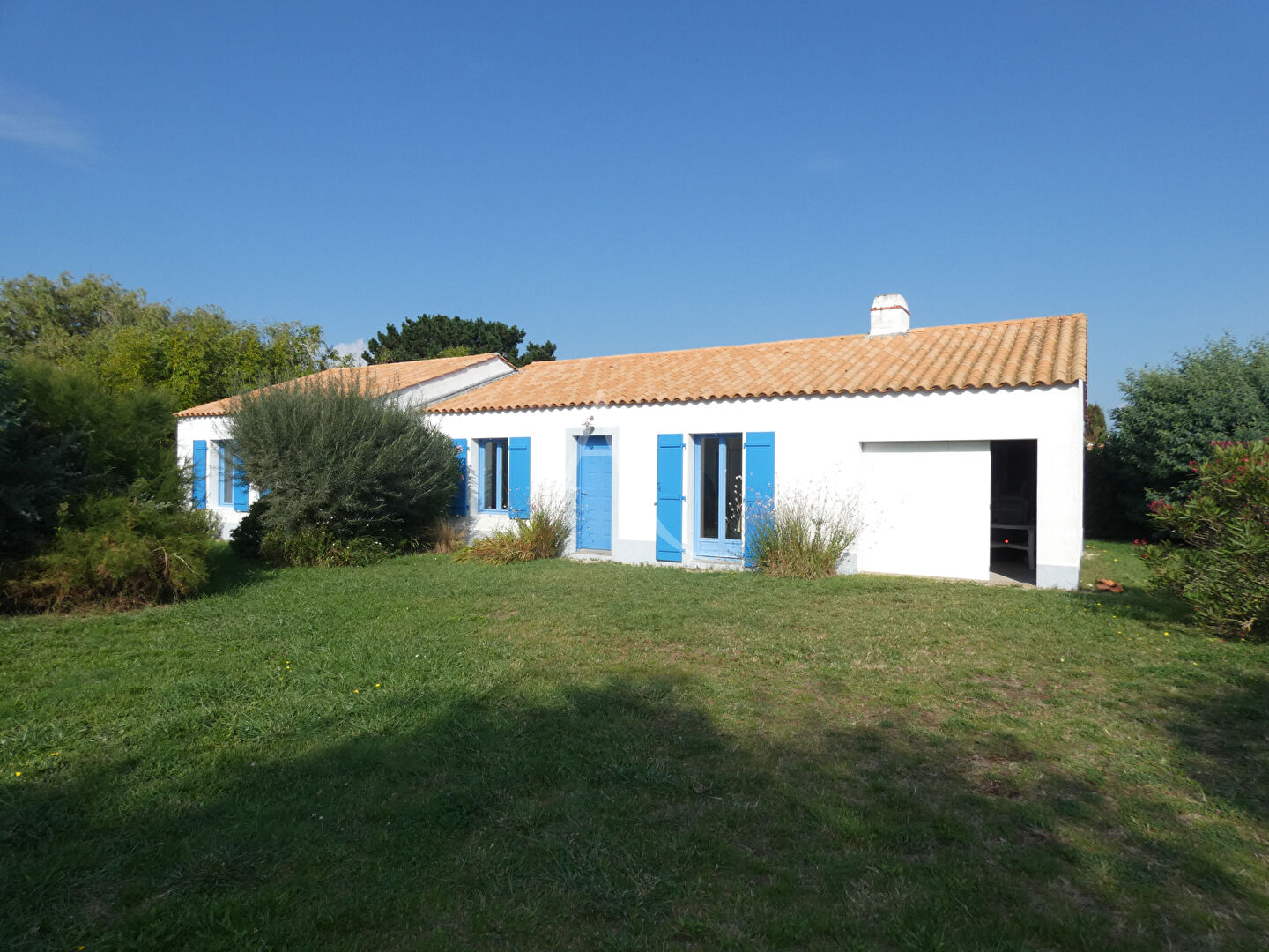 Agence immobilière de 
 Les embruns Immobilier - L'ADRESSE NOIRMOUTIER 
