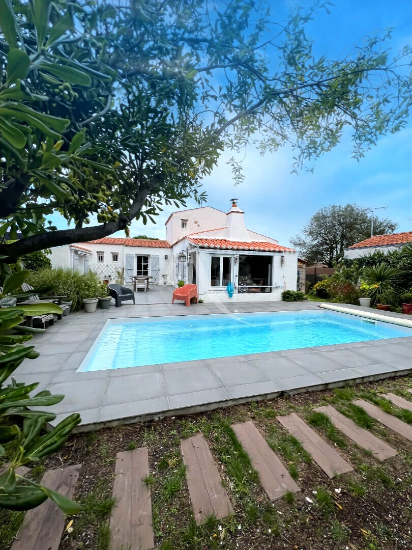 Agence immobilière de 
 Les embruns Immobilier - L'ADRESSE NOIRMOUTIER 
