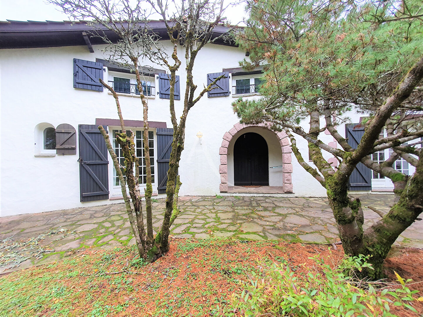 Photo Propriété de 310 m²  avec logement indépendant - Parc arboré - Piscine image 3/6