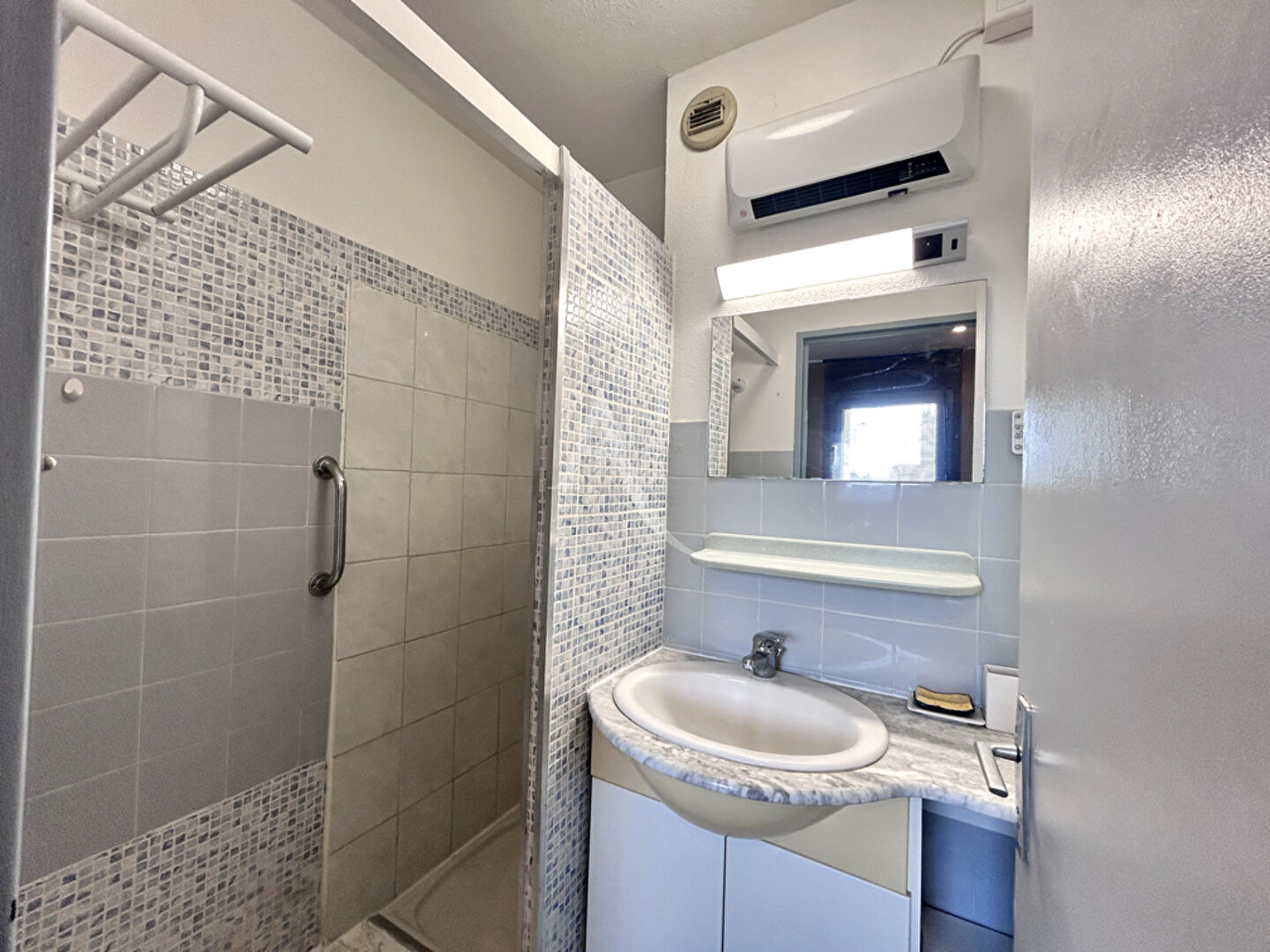 Photo Appartement Balaruc Les Bains - 2 pièces meublé 25 m2 balcon image 3/4