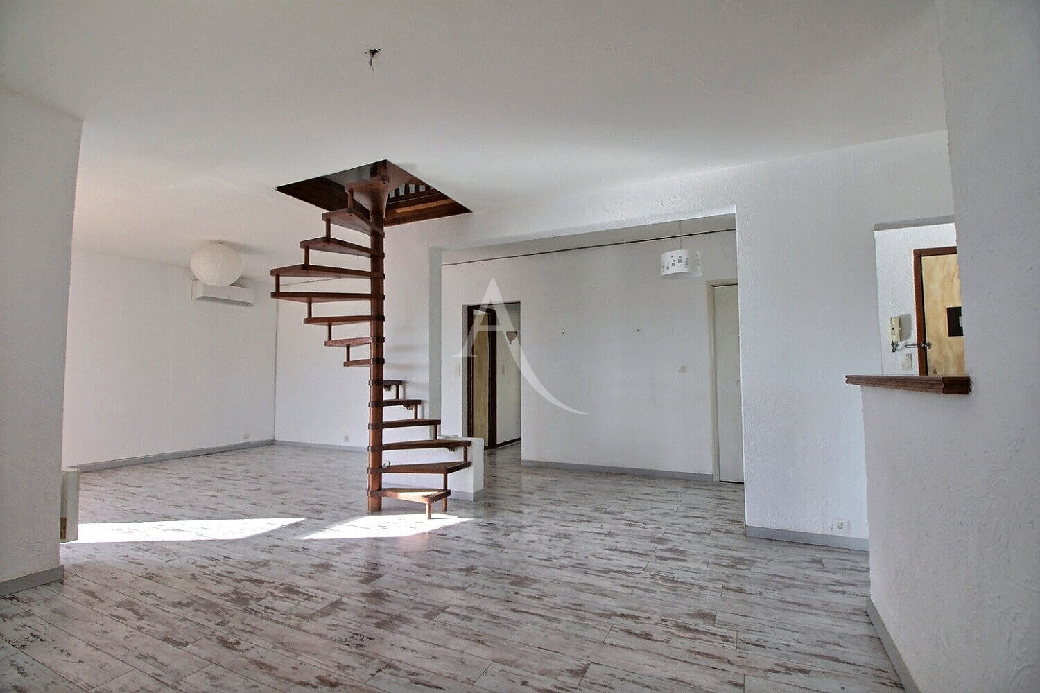 Photo Maison La Valette 2 appartements beau terrain avec piscine image 3/6