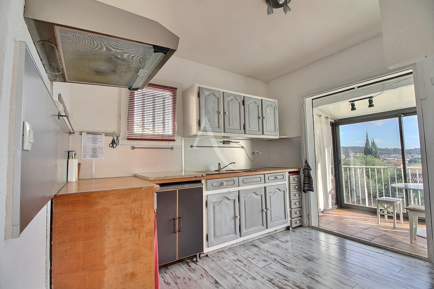 Photo Maison La Valette 2 appartements beau terrain avec piscine image 5/6