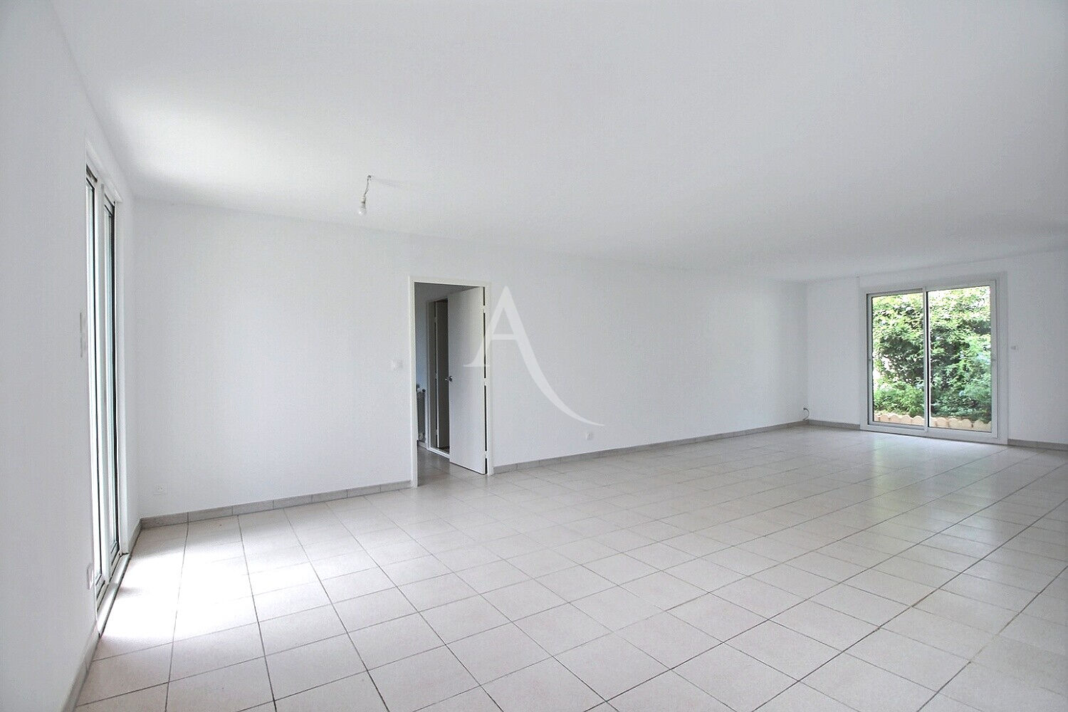 Photo La Valette, maison de plain pied 6 pièces image 4/6