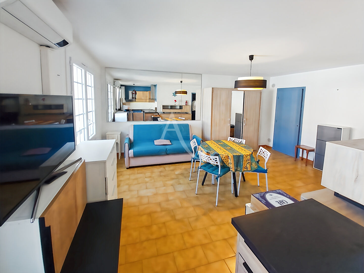 Photo STUDIO AVEC PARKING CENTRE VILLE DE CARQUEIRANNE image 2/6