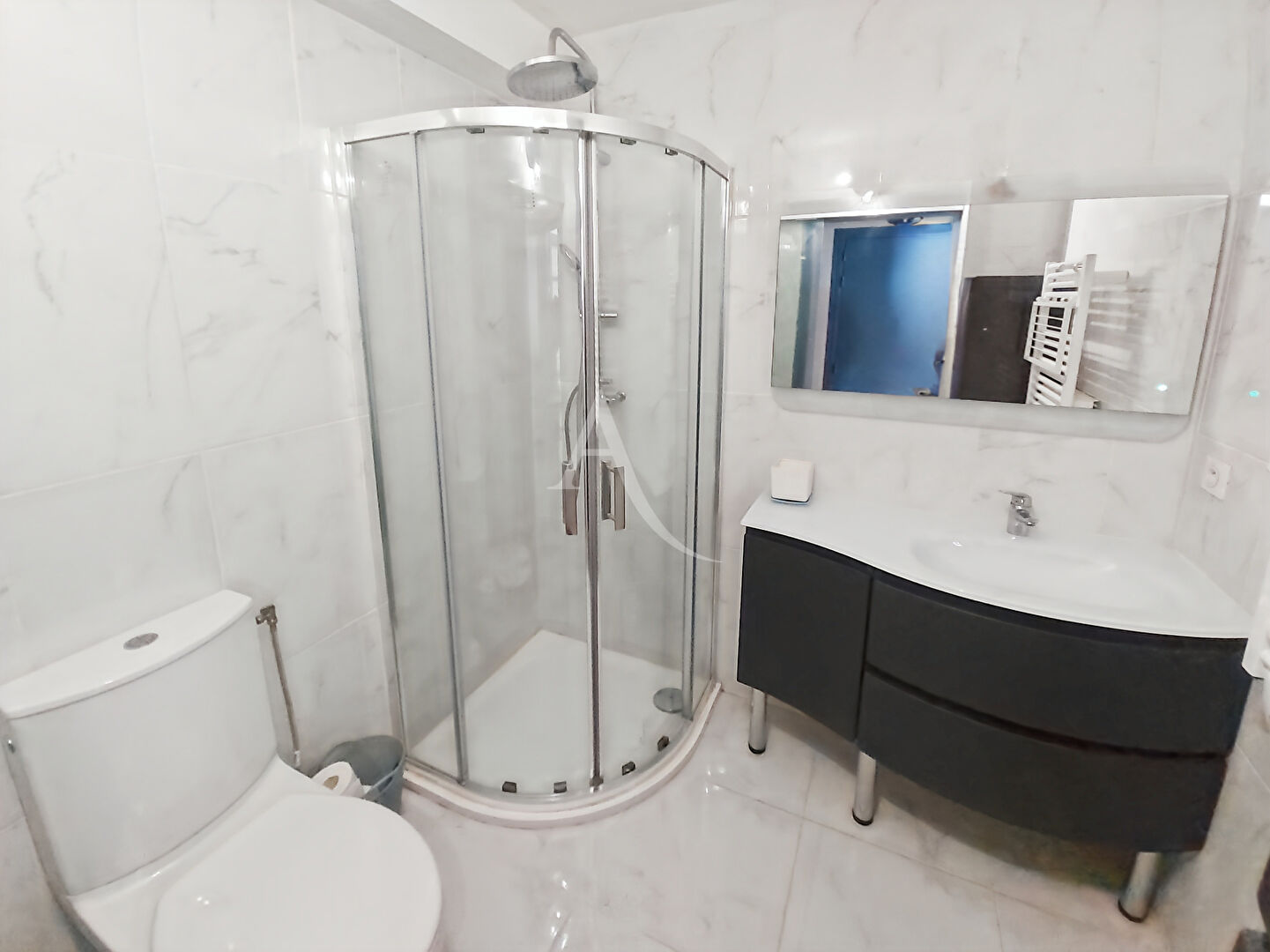 Photo STUDIO AVEC PARKING CENTRE VILLE DE CARQUEIRANNE image 5/6