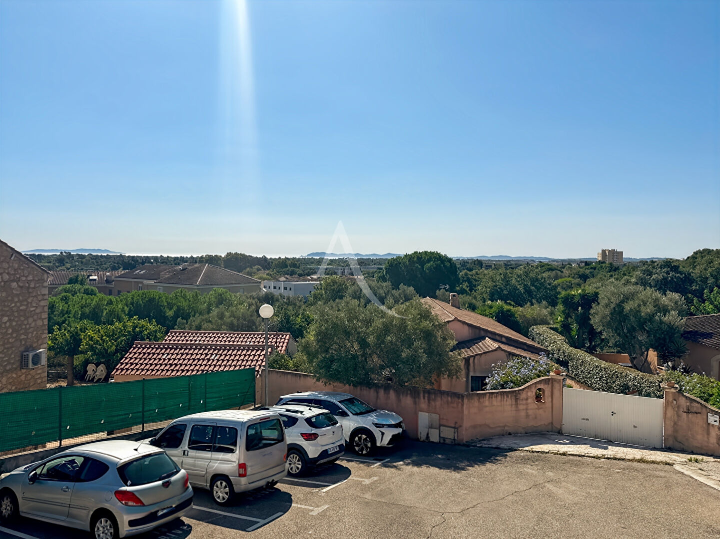 Photo Charmante maison sur les hauteurs, magnifique vue dégagée ! image 4/6