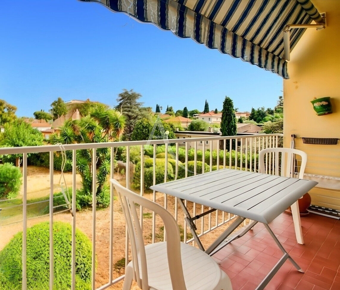 Photo Port de Carqueiranne, T3  parking, cave et poss garage en supplément ! image 1/6