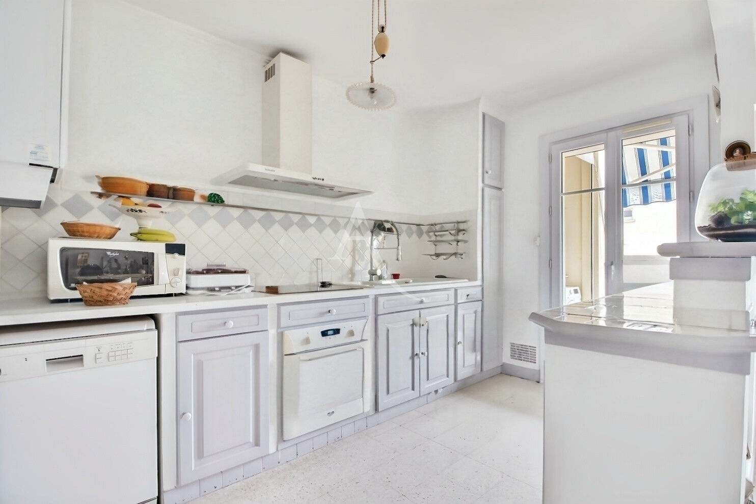 Photo Port de Carqueiranne, T3  parking, cave et poss garage en supplément ! image 3/6