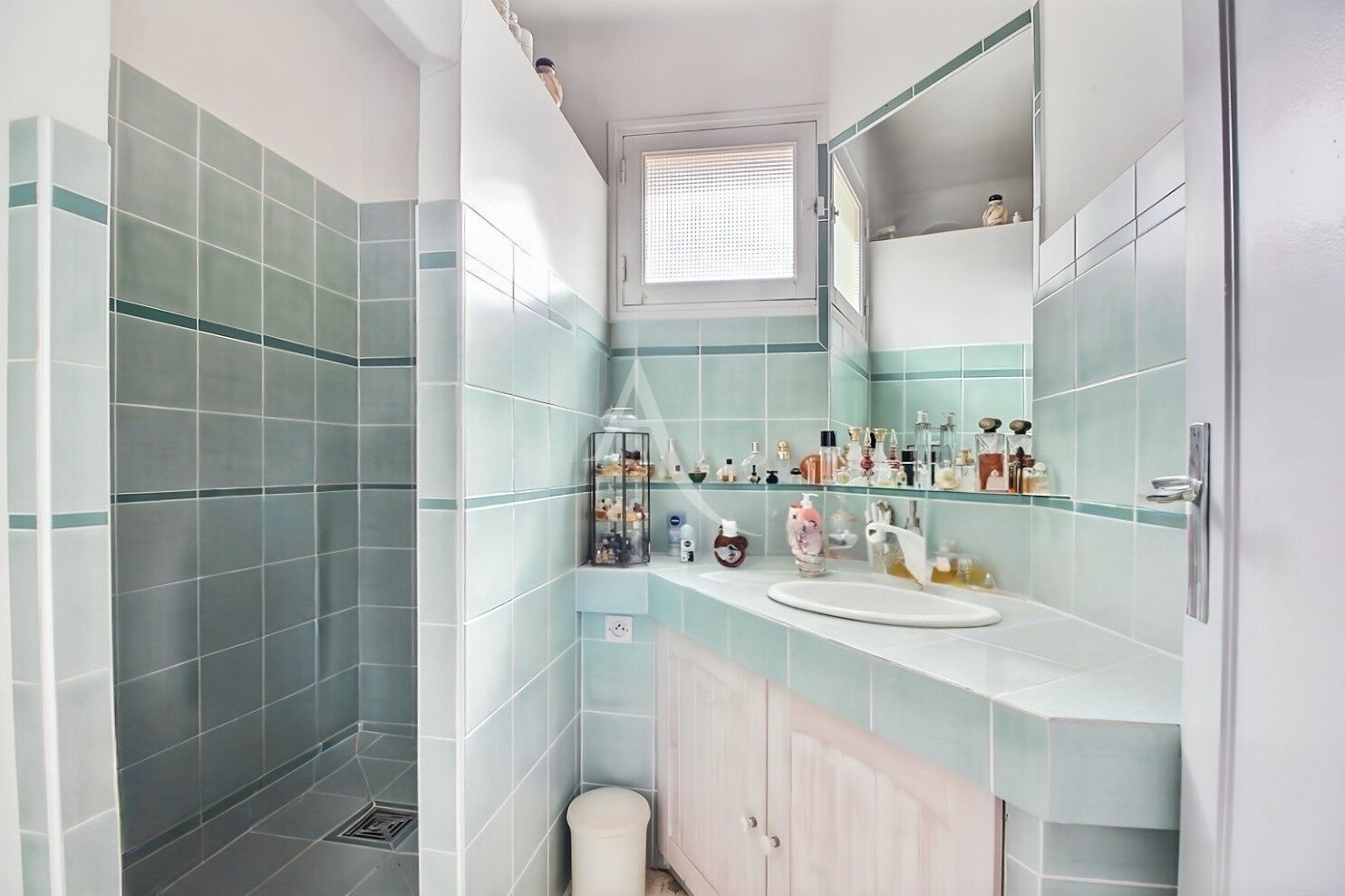 Photo Port de Carqueiranne, T3  parking, cave et poss garage en supplément ! image 6/6