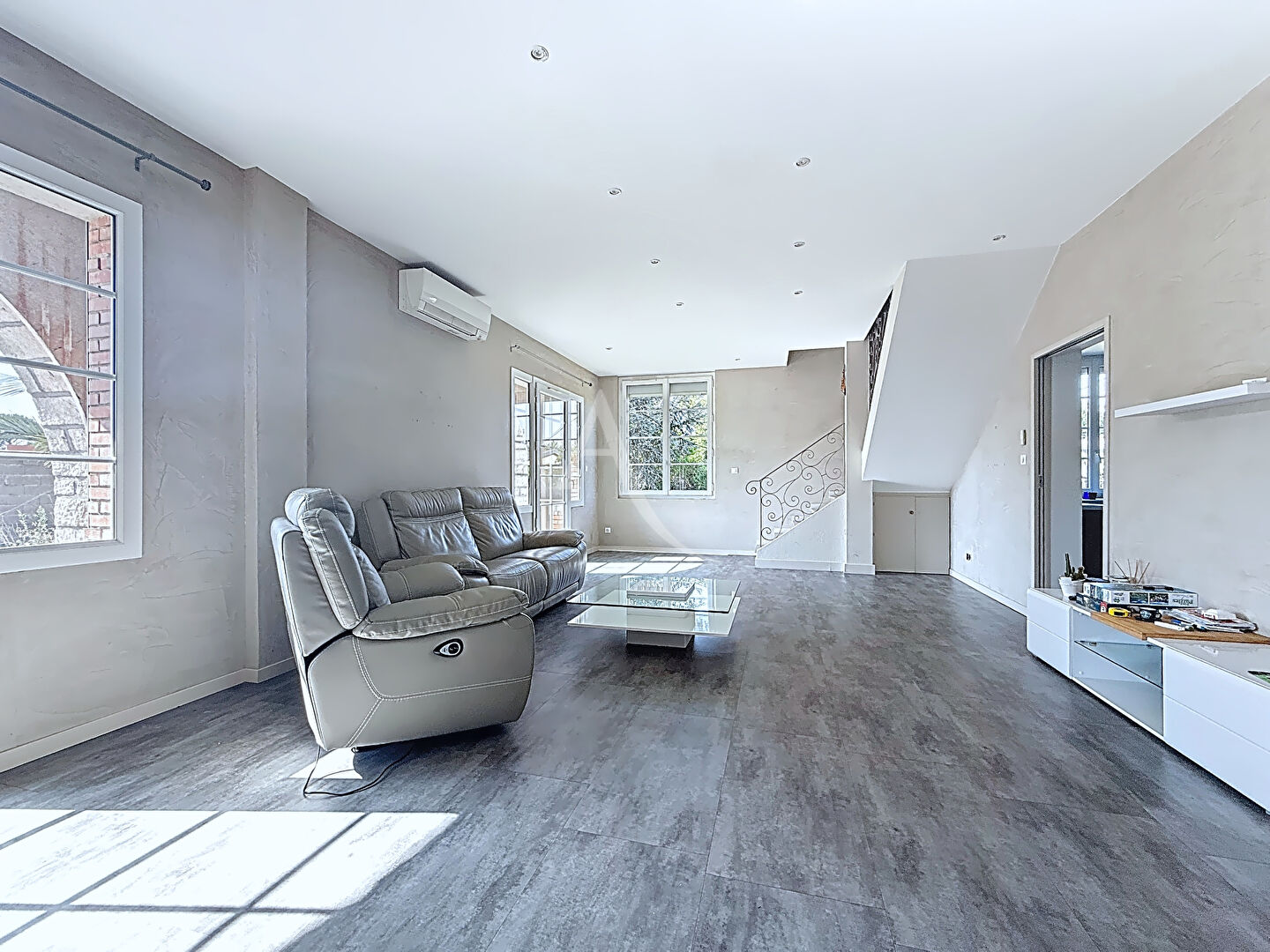 Agence immobilière de L'Adresse Claire B Immobilier - L'Adresse Claire B Immobilier